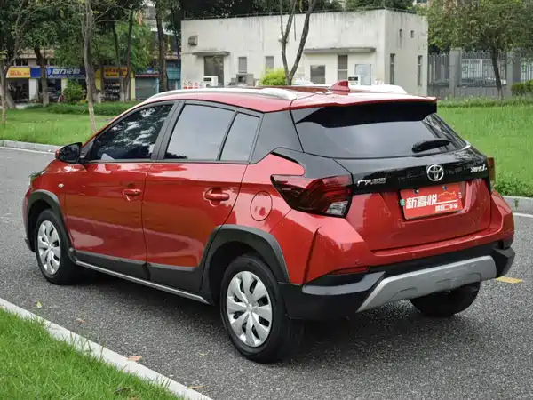 Toyota Yaris L 2021