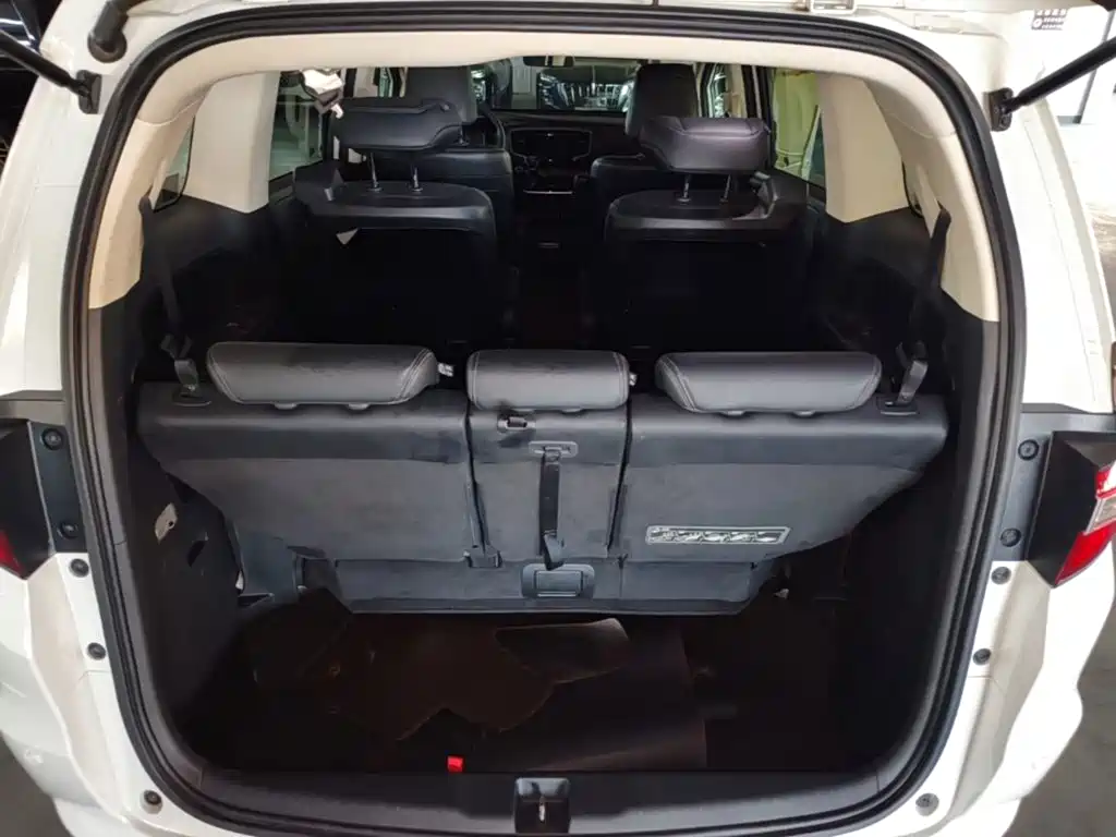 Honda Odyssey 2019 — фото 19