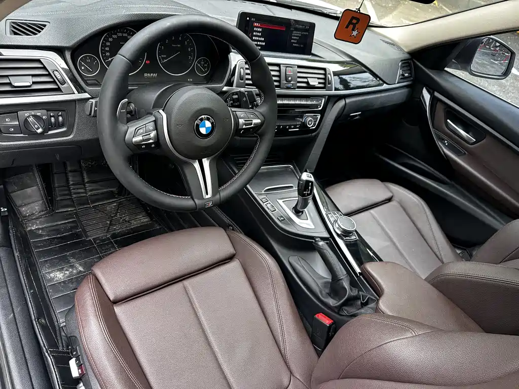 BMW 3 Series 2018 — фото 8