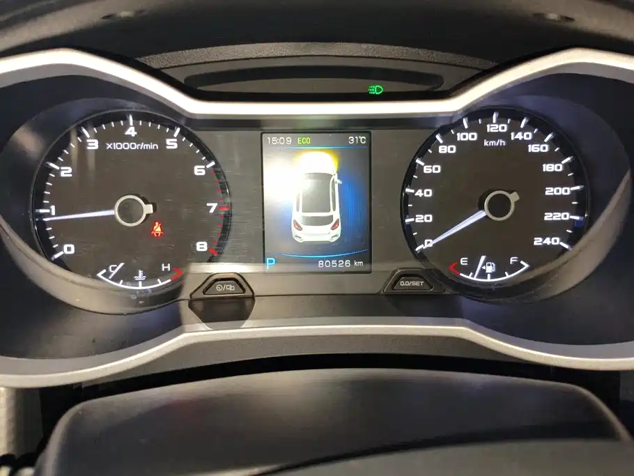 Geely Emgrand GS 2018 — фото 13