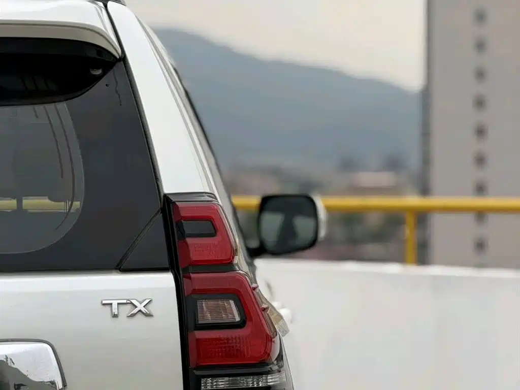 Toyota Prado 2019 — фото 10