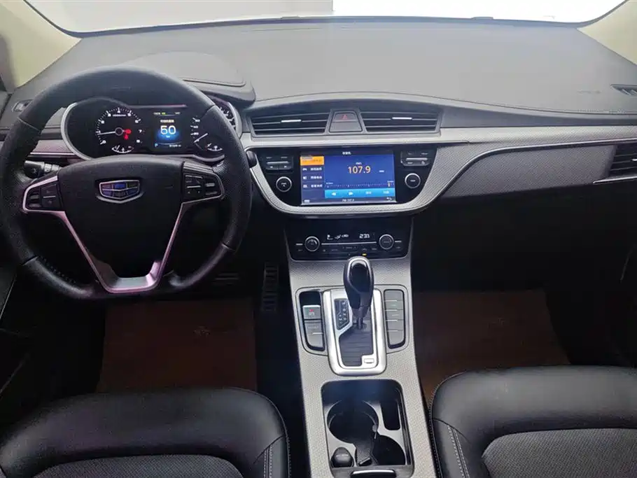 Geely Emgrand GS 2017 — фото 12