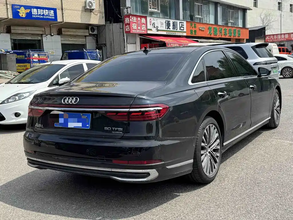 Audi A8 2025 — фото 6