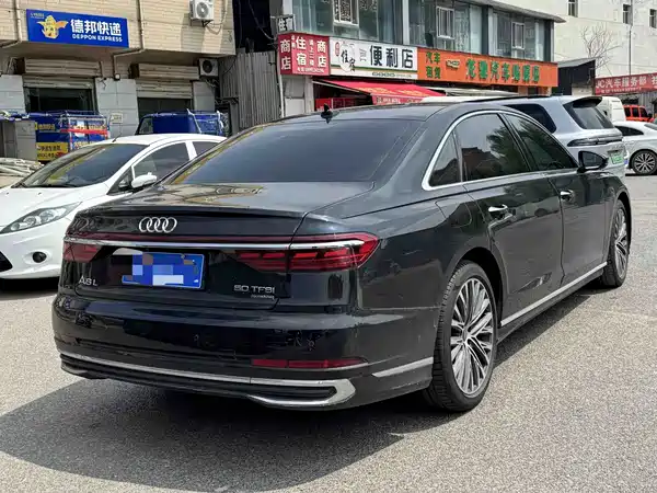 Audi A8 2025
