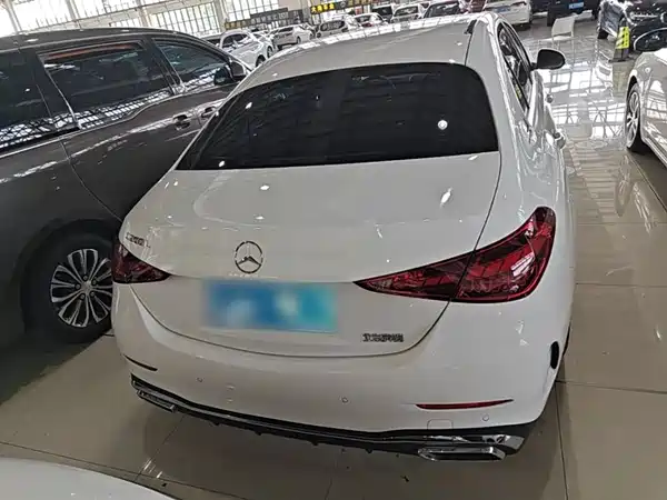 Mercedes-Benz C-Class 2024