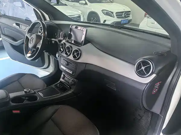Mercedes-Benz B-Class 2015