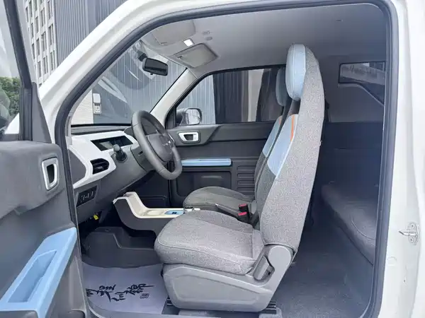 Geely Galaxy Panda 2023