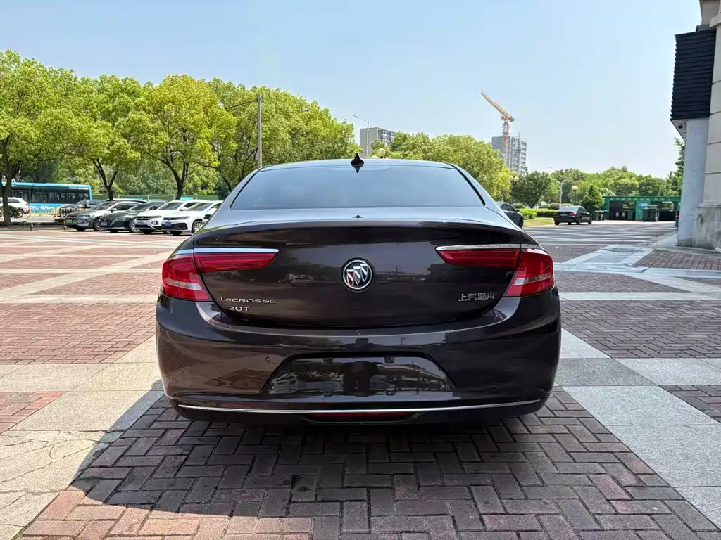 Buick LaCrosse 2017 — фото 13
