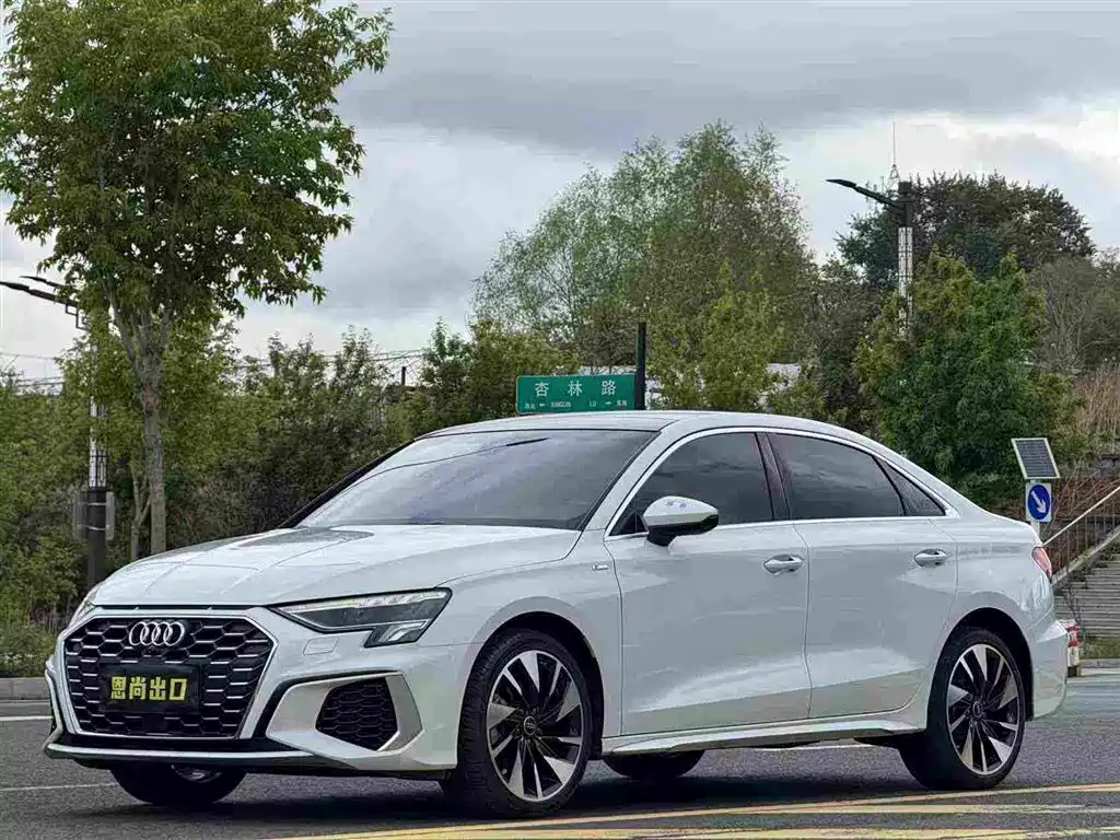 Audi A3 2023 — фото 3