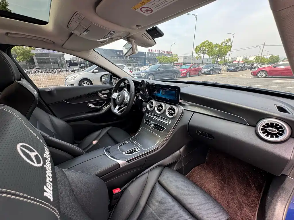 Mercedes-Benz C-Class 2020 — фото 13