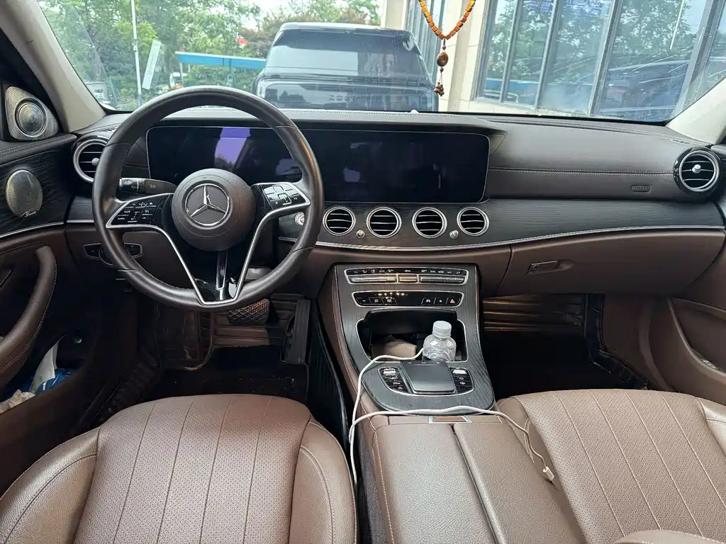 Mercedes-Benz E-Class 2022