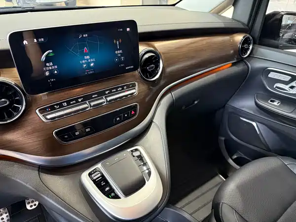 Mercedes-Benz V-Class 2021