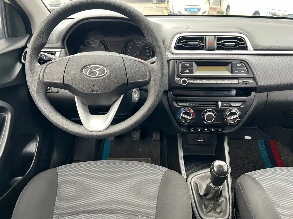 Hyundai Verna 2019 — фото 13
