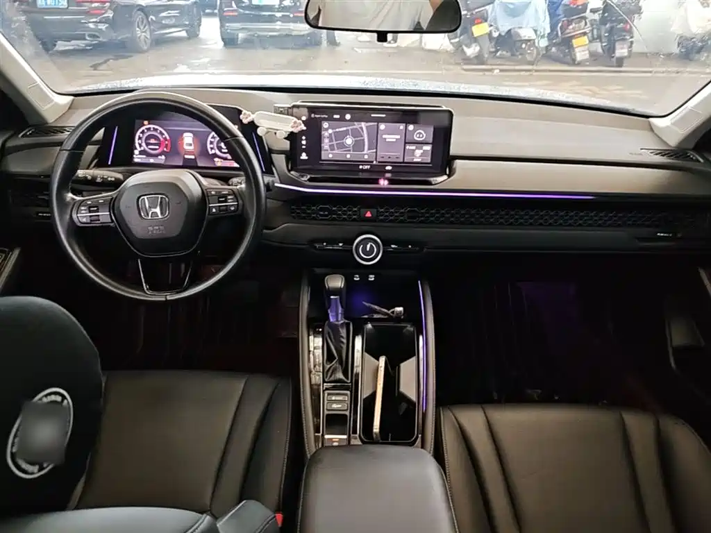 Honda Accord 2023 — фото 10