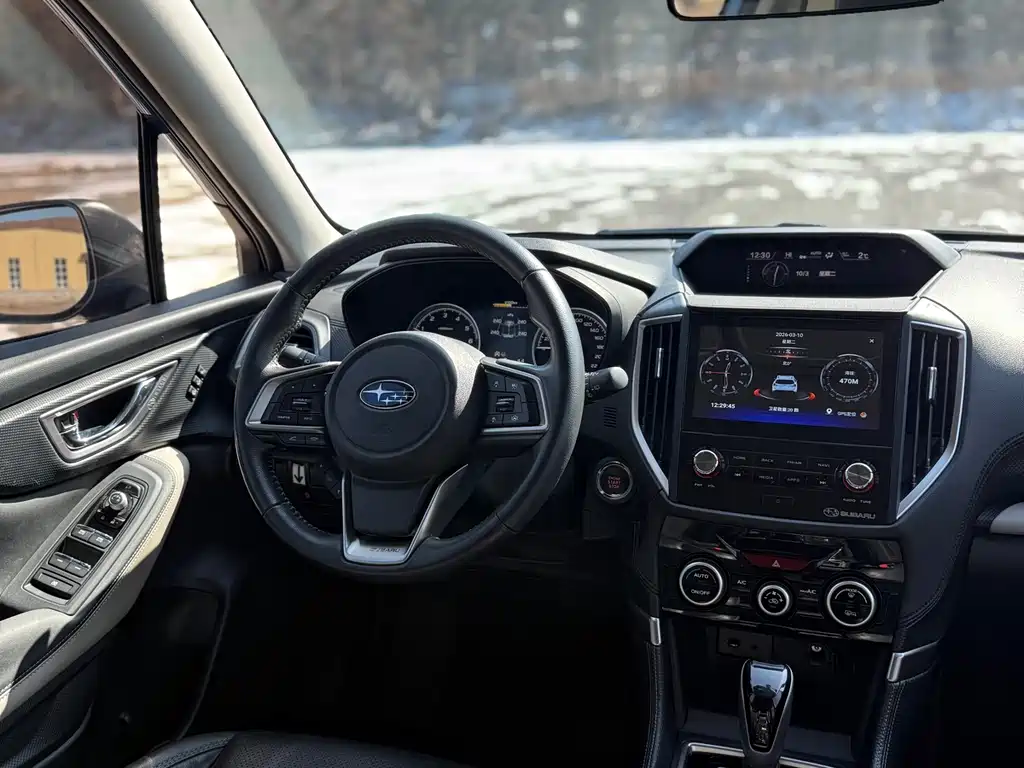 Subaru Forester 2023 — фото 17