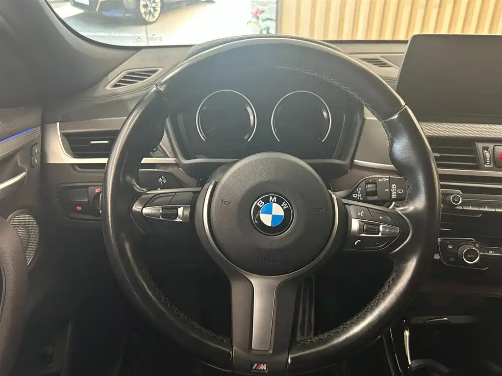 BMW X2 2022 — фото 11