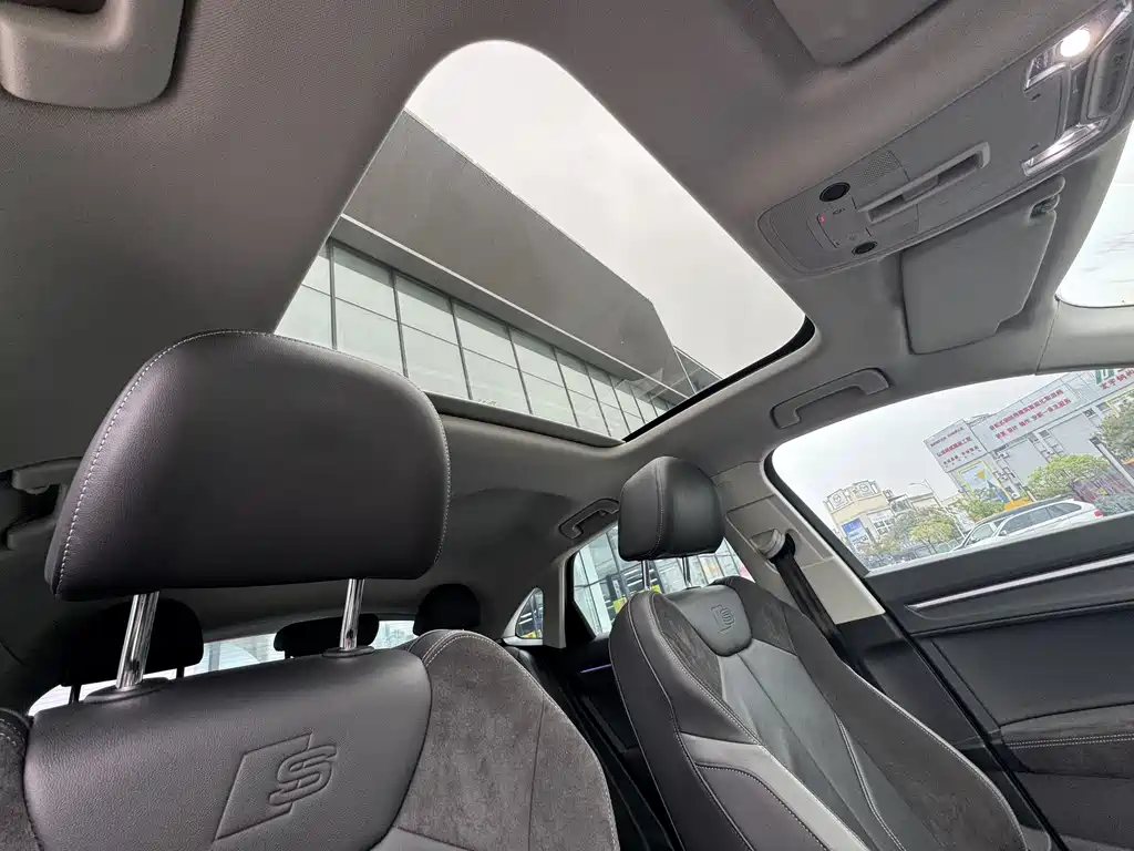 Audi Q3 Sportback 2021 — фото 23