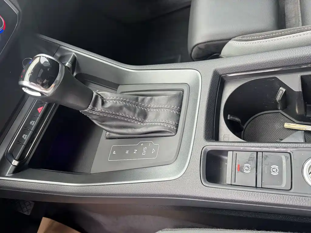 Audi Q3 Sportback 2021 — фото 13