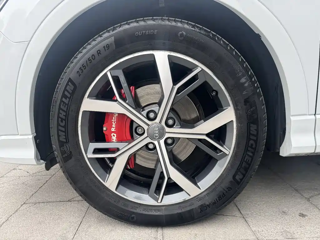 Audi Q3 Sportback 2021 — фото 32