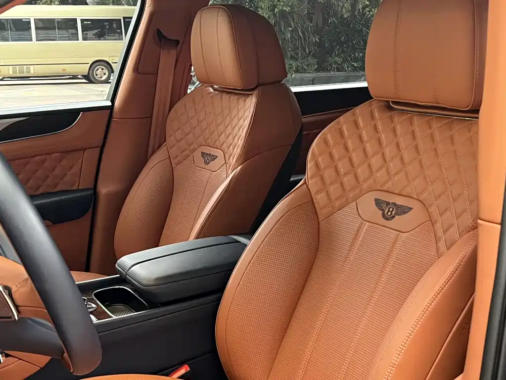 Bentley Bentayga 2021