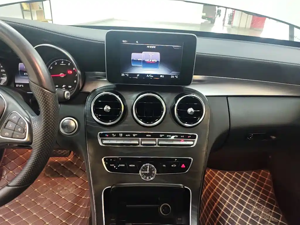 Mercedes-Benz C-Class 2016 — фото 13