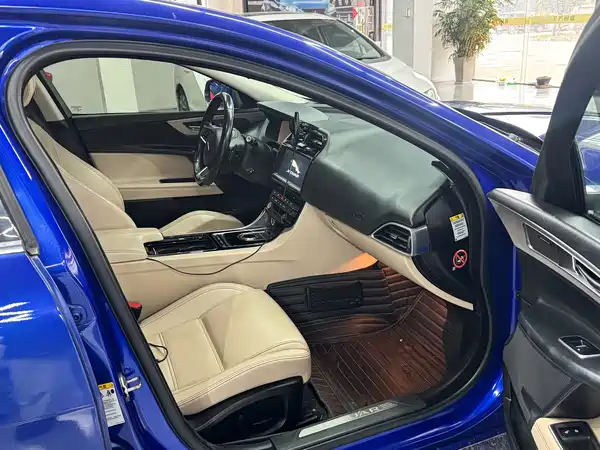Jaguar XEL 2018