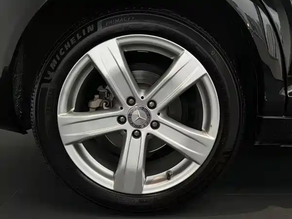 Mercedes-Benz S-Class 2011