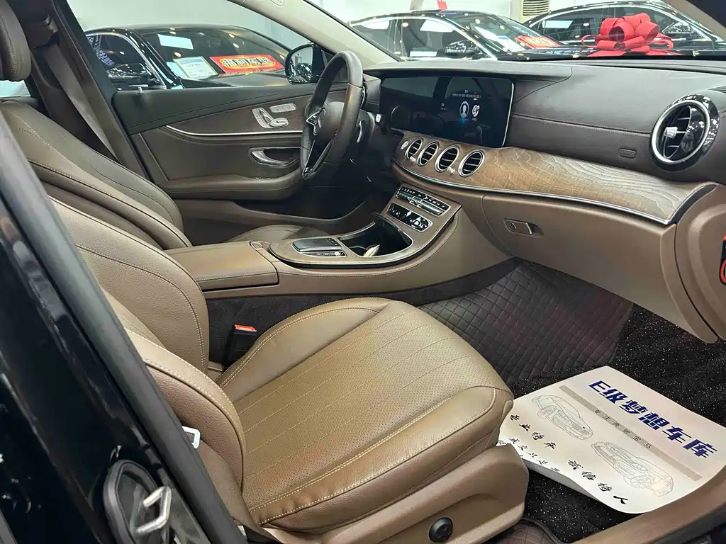 Mercedes-Benz E-Class 2021 — фото 15
