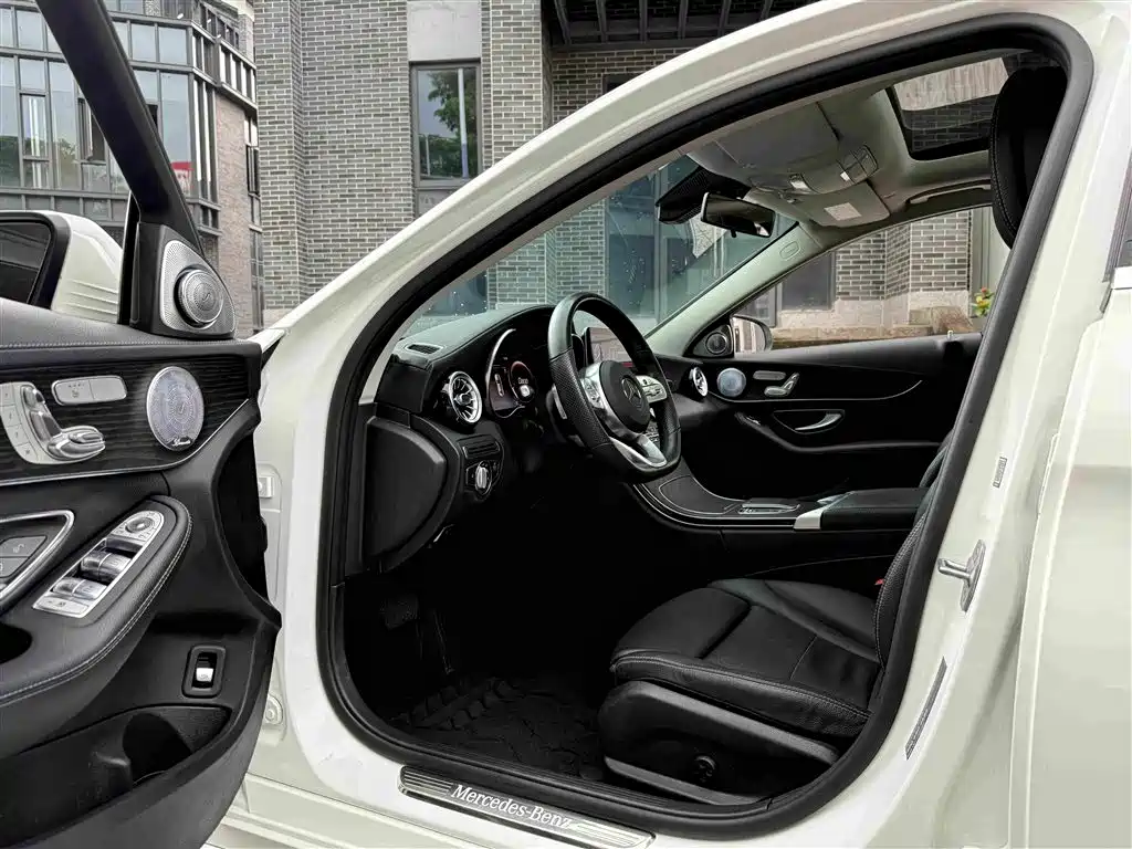 Mercedes-Benz C-Class 2021 — фото 12