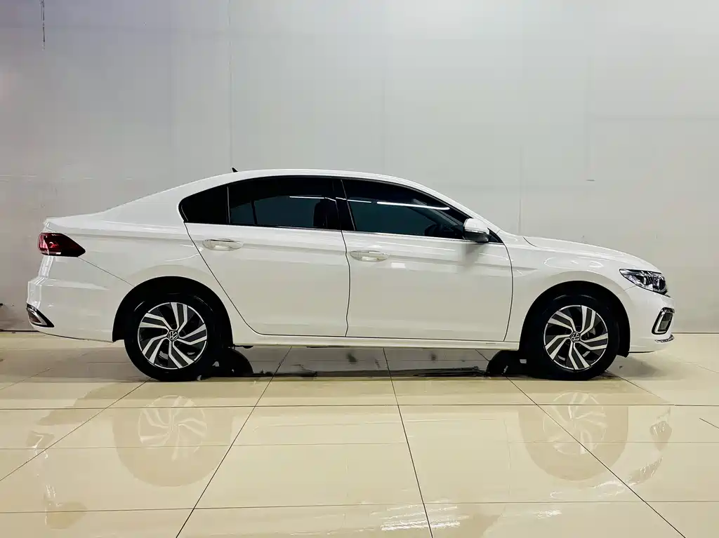 Volkswagen Bora 2023