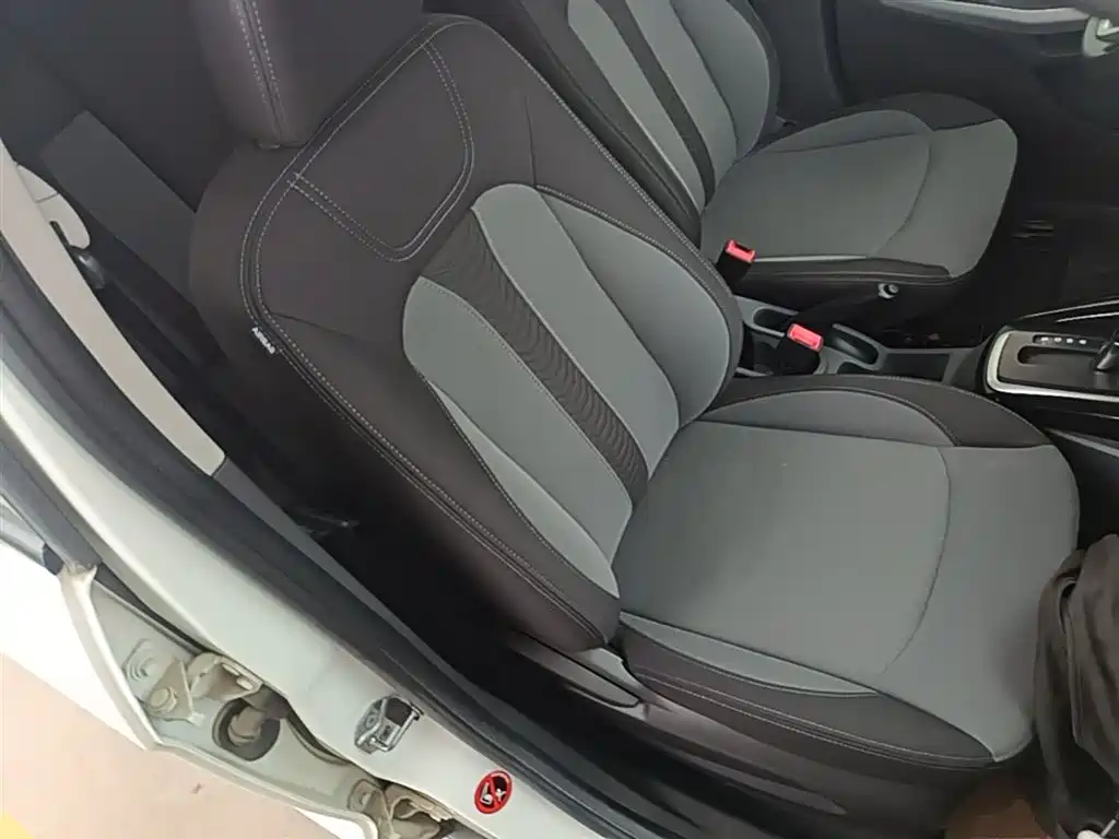 Ford Ecosport 2017 — фото 25
