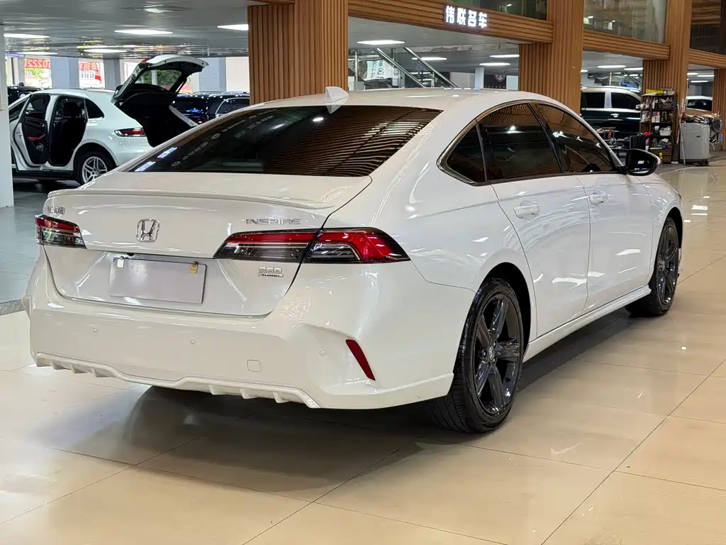 Honda Inspire 2025 — фото 20