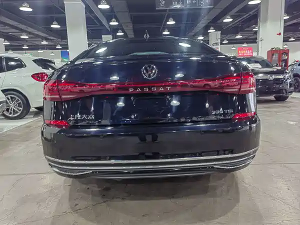 Volkswagen Passat 2023