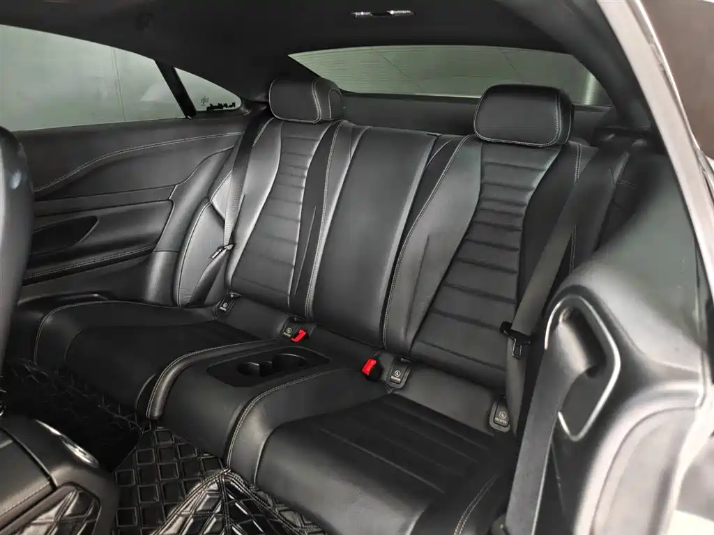 Mercedes-Benz E-Class 2022 — фото 10