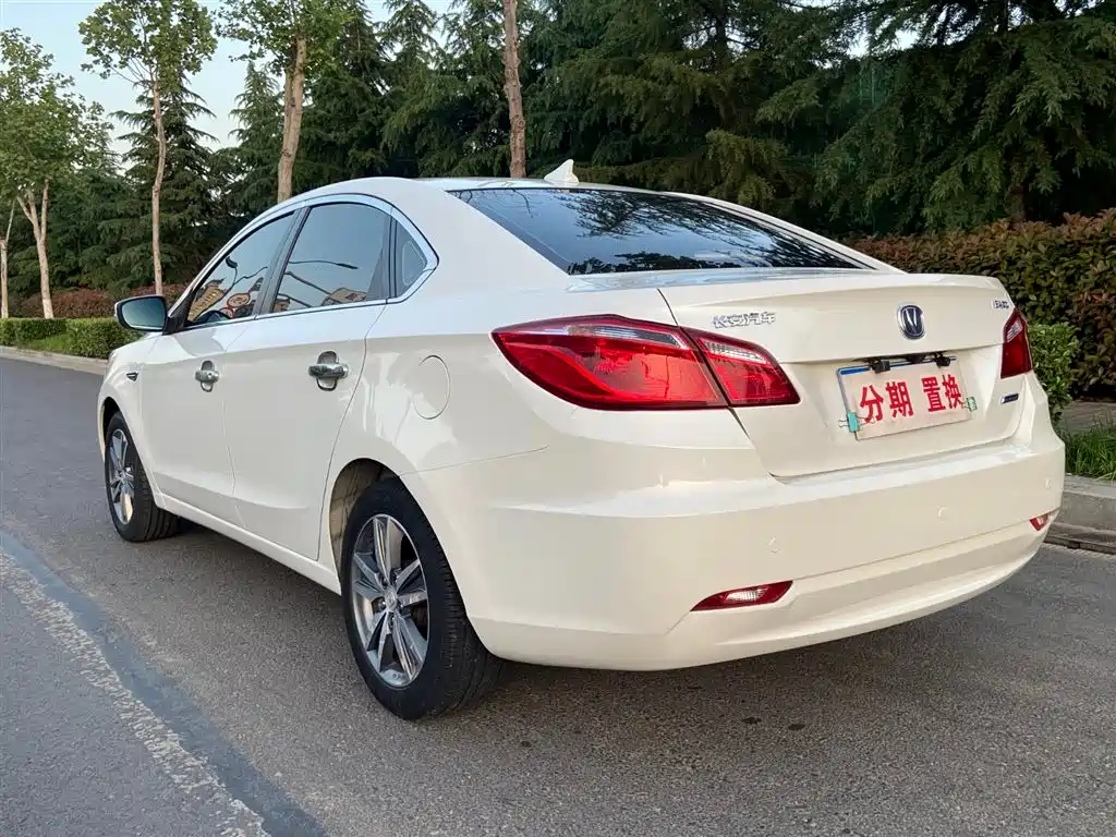 Changan Eado 2015 — фото 14