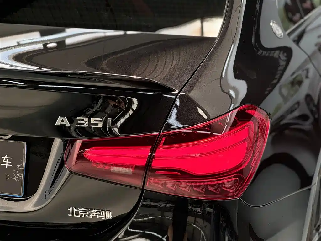 Mercedes-Benz A-Class AMG 2025 — фото 4