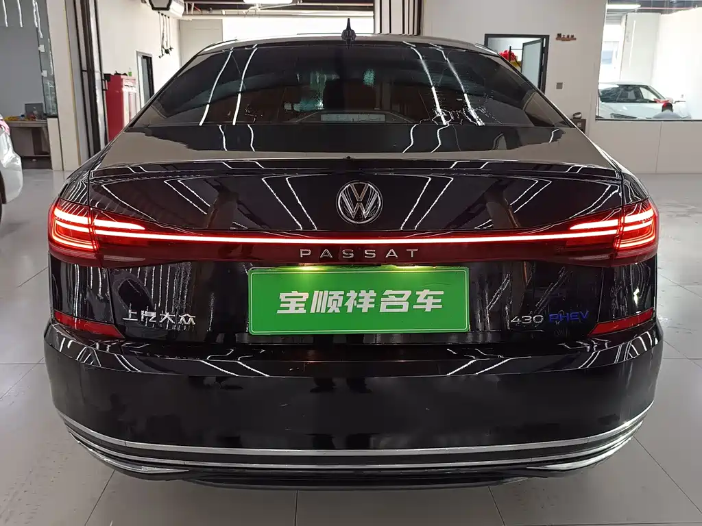 Volkswagen Passat Plug-In Hybrid 2026 — фото 4