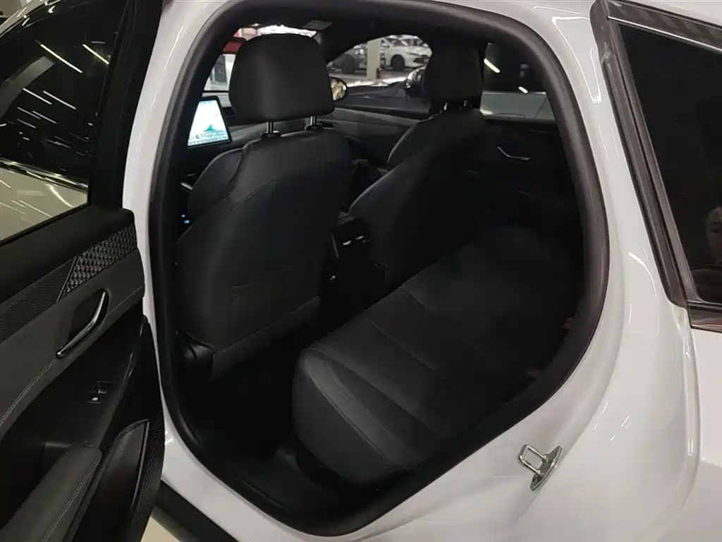 BYD Qin PLUS 2025 — фото 17