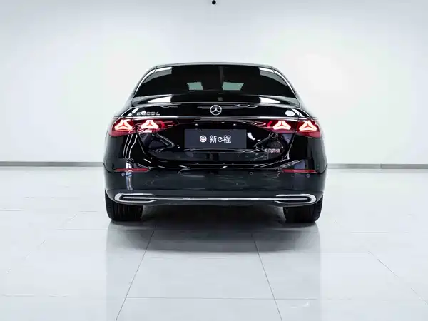 Mercedes-Benz E-Class 2024