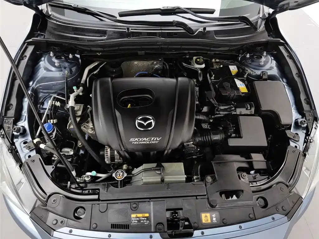 Mazda 3 Axela 2015 — фото 6