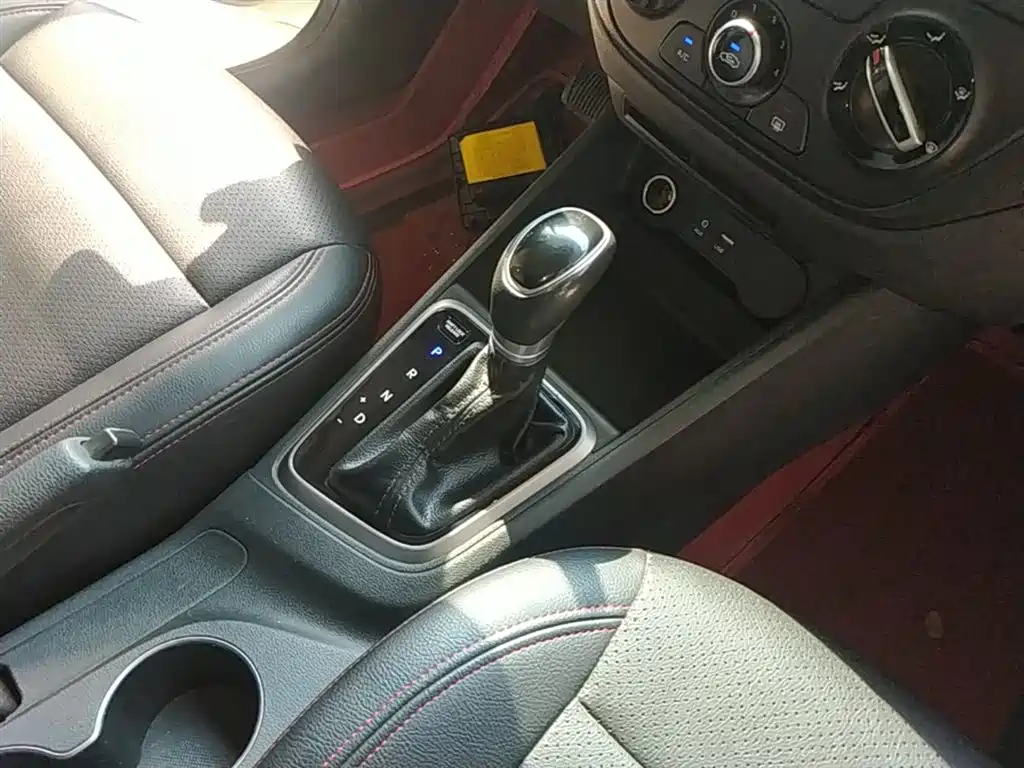 Hyundai Verna 2018 — фото 12