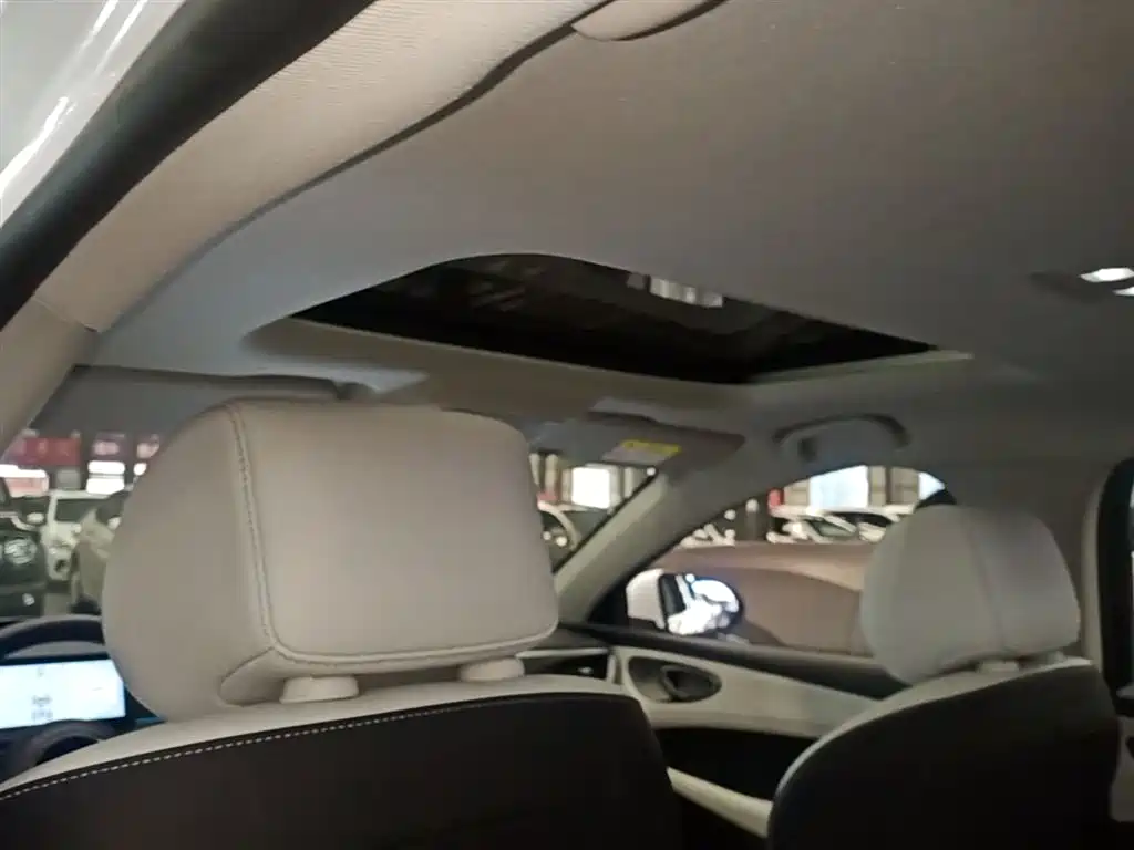 BYD Seal 05 DM-i 2025 — фото 18