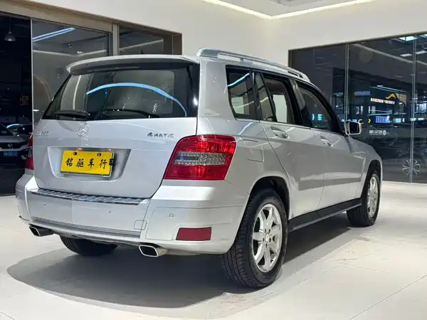 Mercedes-Benz GLK-Class 2010