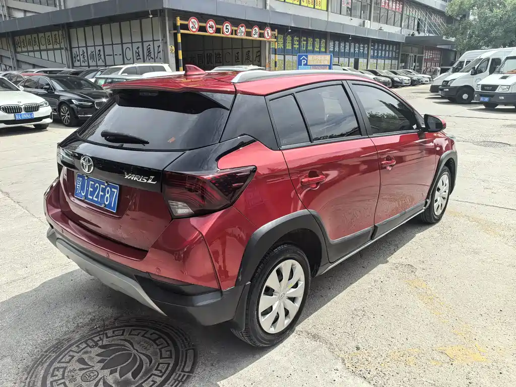 Toyota Yaris L 2022