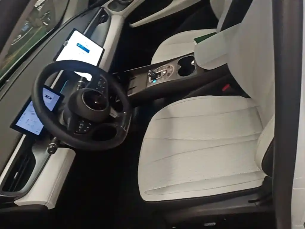 BYD Seal 05 DM-i 2025 — фото 15
