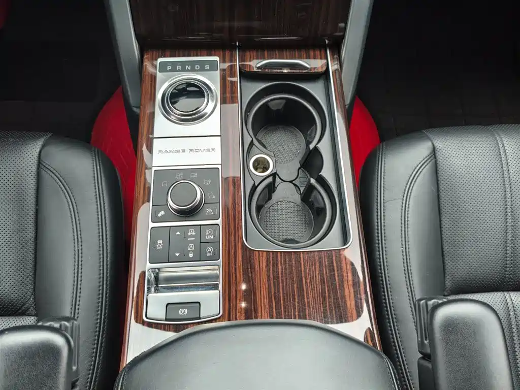Land Rover Range Rover 2018 — фото 11
