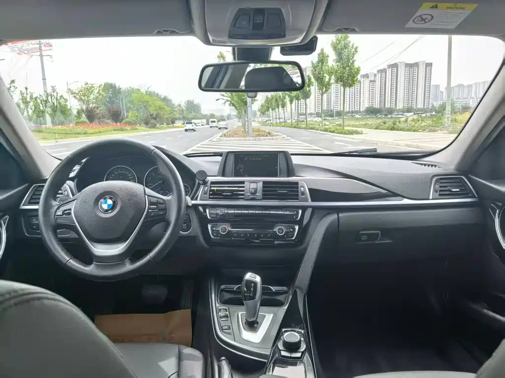 BMW 3 Series 2017