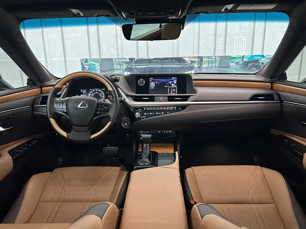 Lexus ES 2021 — фото 12