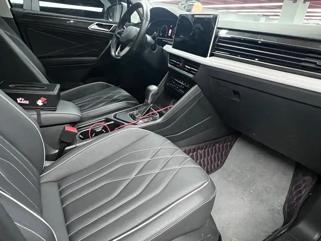 Volkswagen Tiguan L 2023 — фото 10