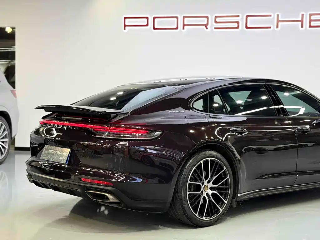 Porsche Panamera 2021 — фото 29